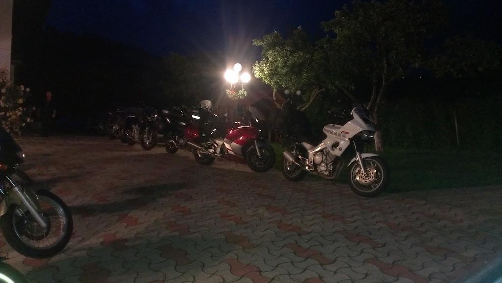 Pensiunea Iulia برانْ المظهر الخارجي الصورة
